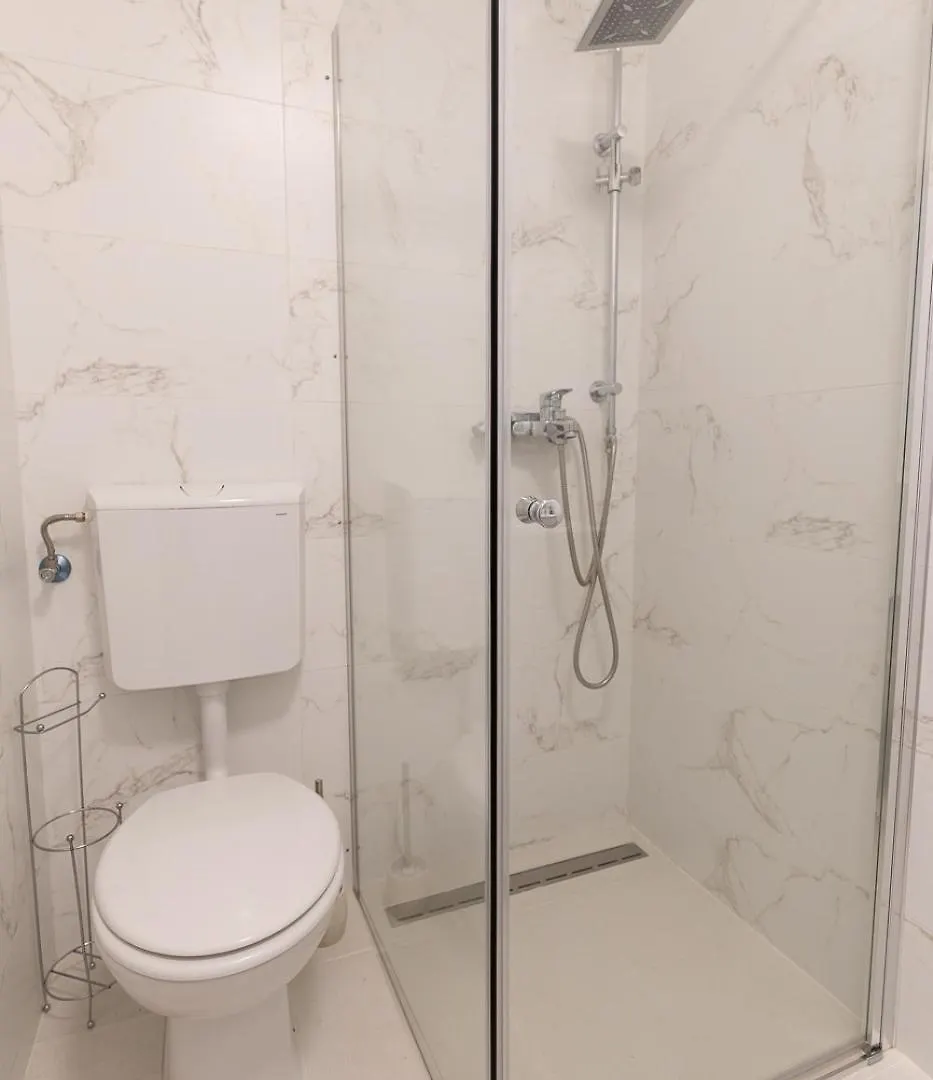 דירה Apartmani Marino רוביני